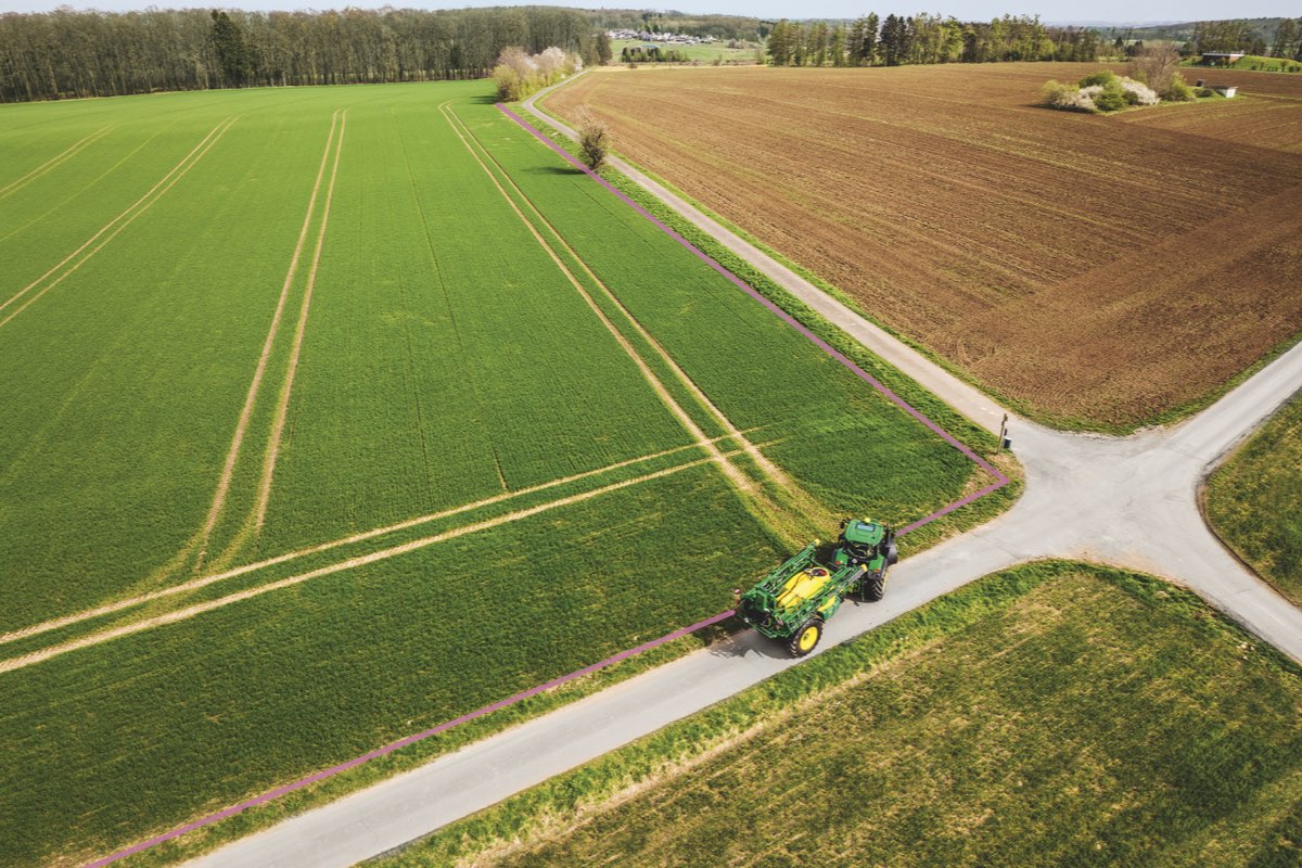 Gli strumenti per l'agricoltura di precisione di John Deere sono disponibili nei nuovi trattori della Serie M